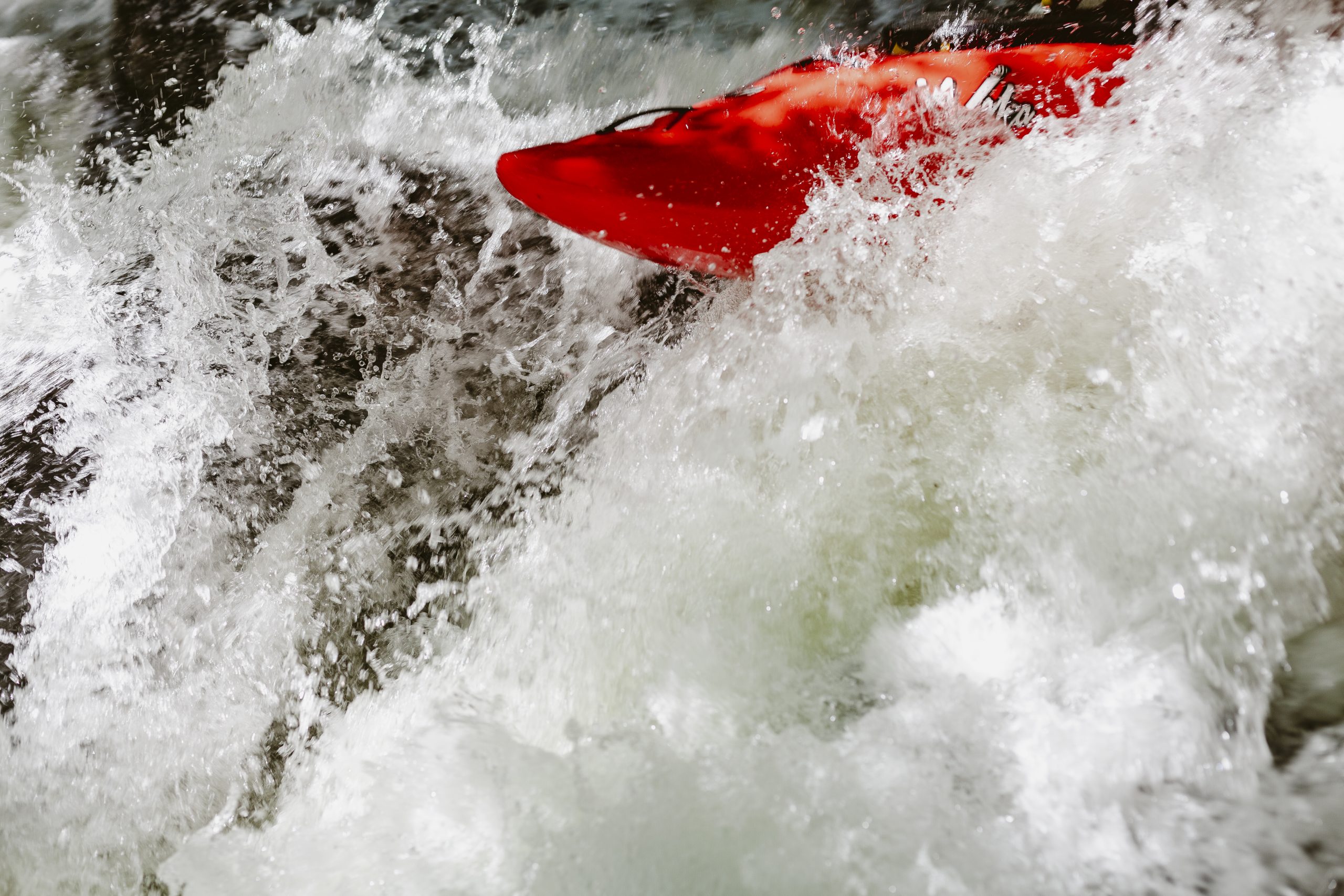 Las Fuentes (Vº). Río Piqueras. Descenso en piragua. XX competición de Kayak extremo. 24 de julio de 2022.
© Juan San Sebastián. Todos los derechos reservados.
