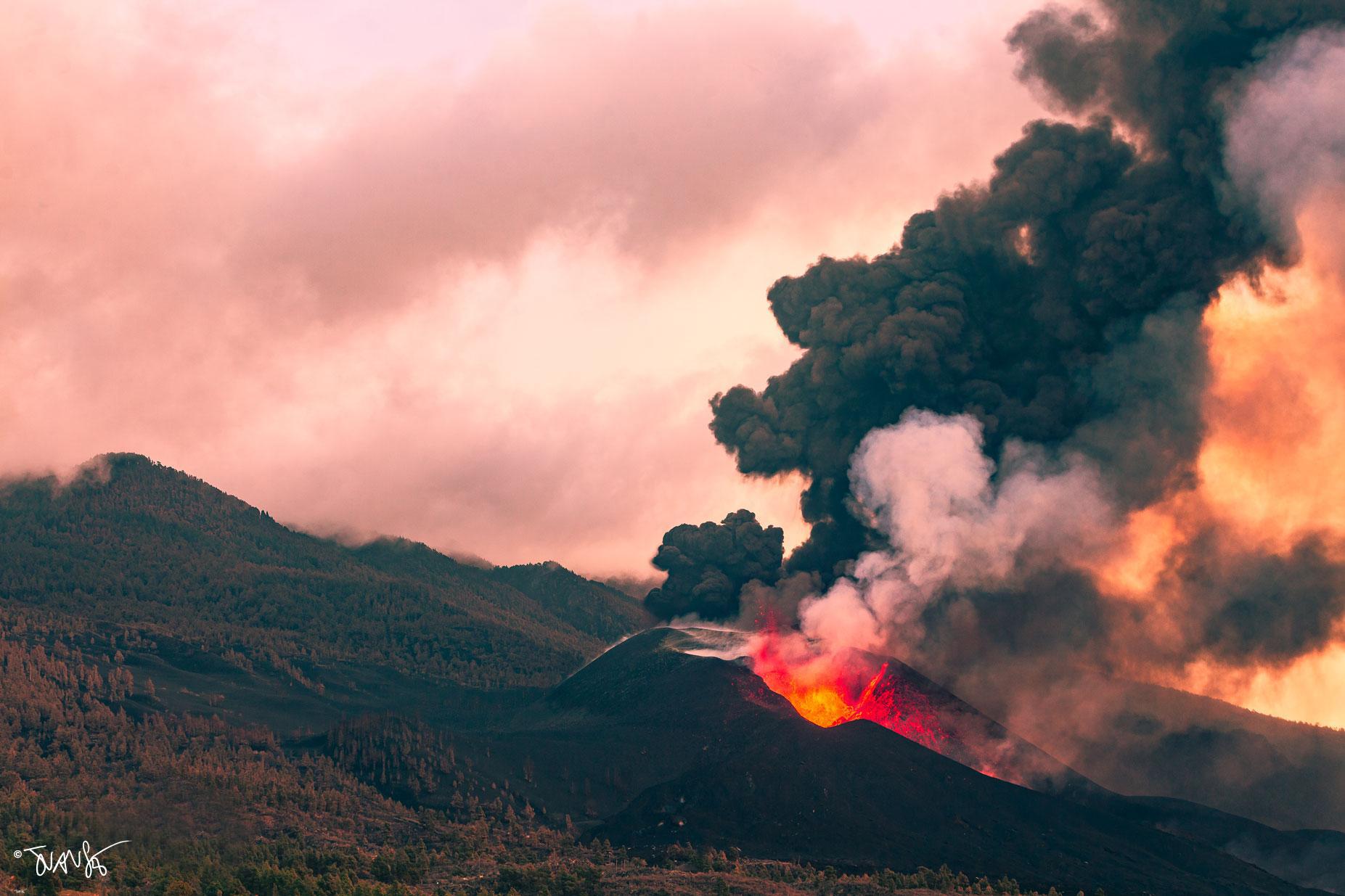 Cumbre Vieja volcano, La Palma Island. Spain. ©JuanSe